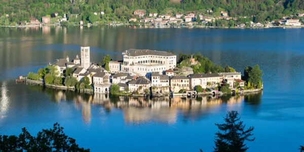 Gründe Urlaub Ortasee